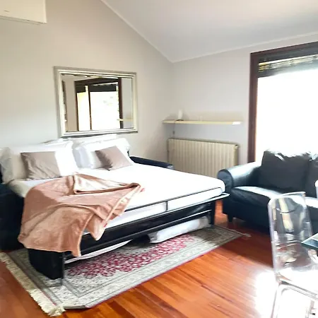 Lari Apartment Baveno