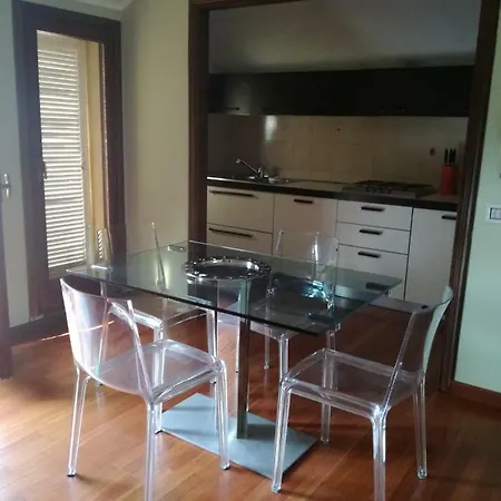 Lari Apartment *