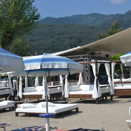 Lari * Baveno